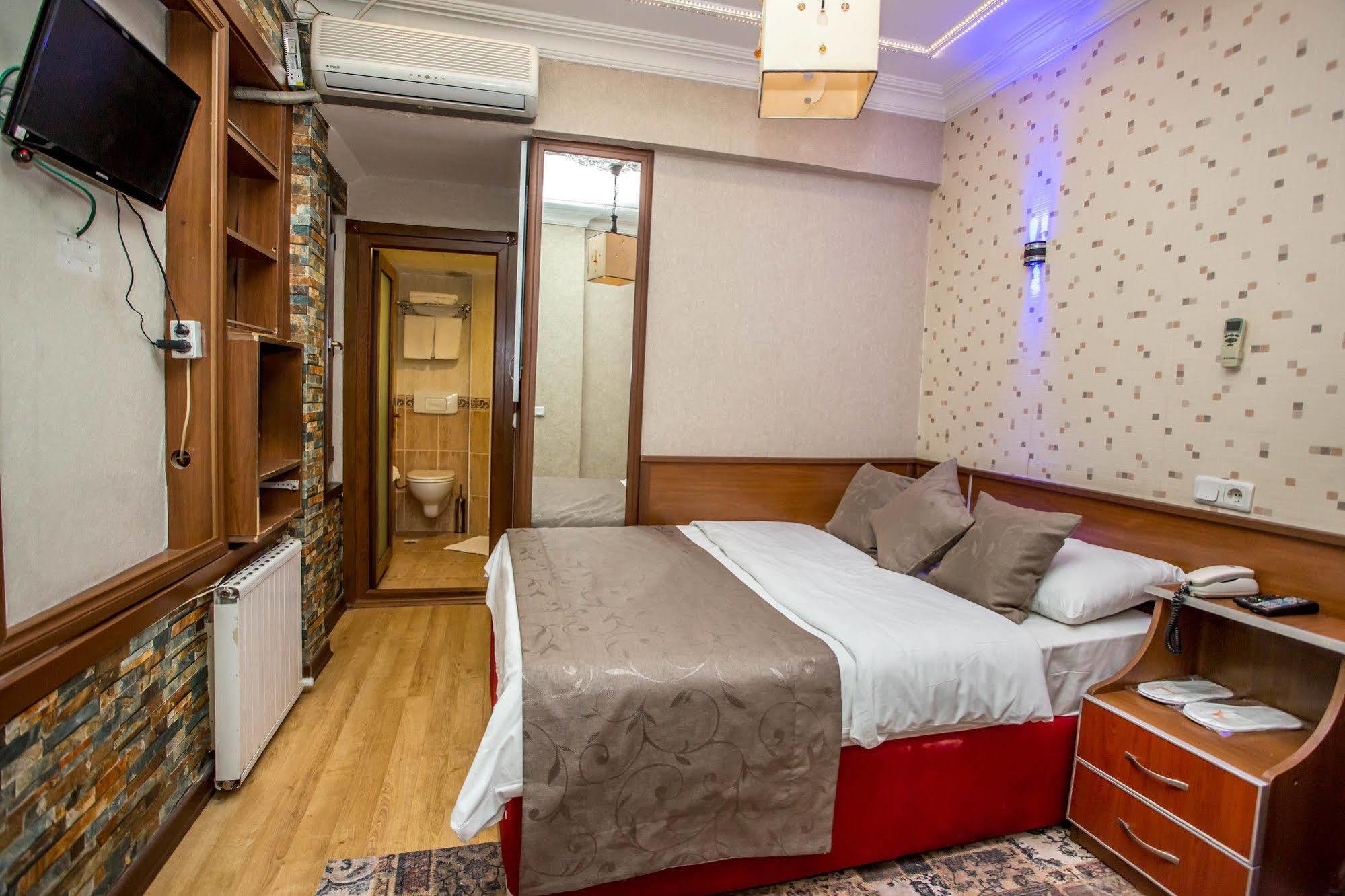 Hotel Pera Capitol Istanbul Exterior photo